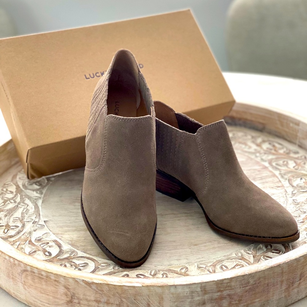 Lucky brand mauve ankle booties